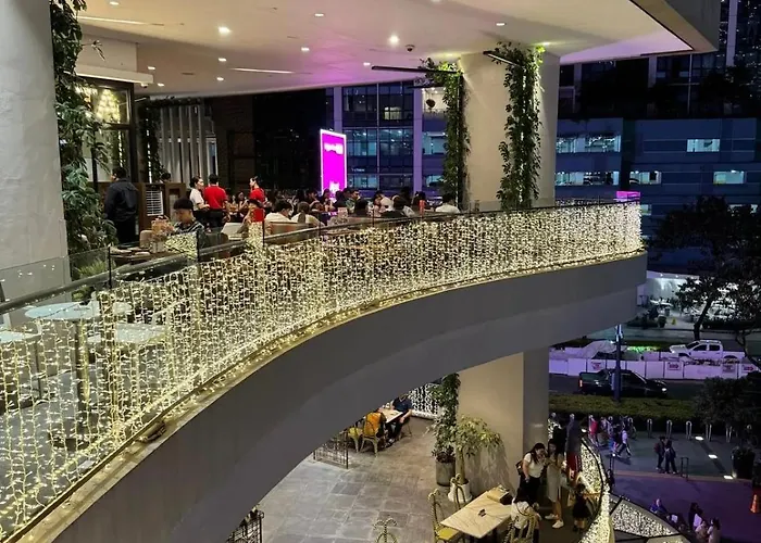 1 Bedroom Bgc, Uptown Mall, High Street & Landers Manila