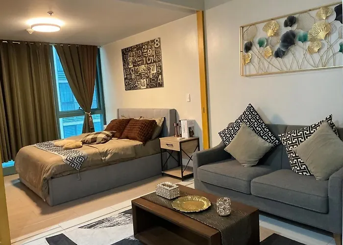 Apartment 1 Bedroom Bgc, Uptown Mall, High Street & Landers