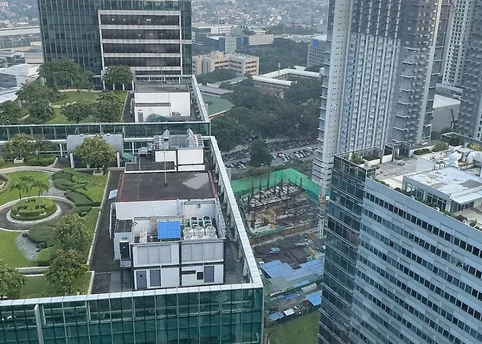 1 Bedroom Bgc, Uptown Mall, High Street & Landers * Manila